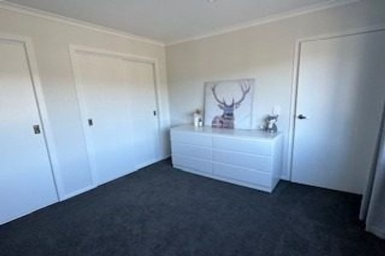 Photo of property in 8 Tainui Terrace, Tawa, Wellington, 5028