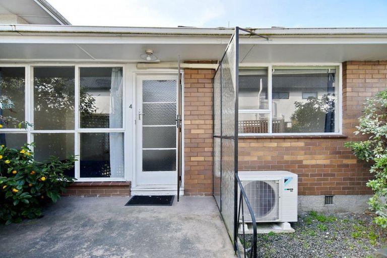 Photo of property in 4/327 Gloucester Street, Christchurch Central, Christchurch, 8011