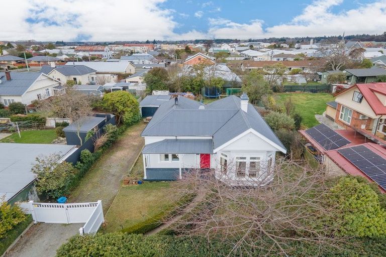 Photo of property in 19 Rhodes Street, Waimate, 7924