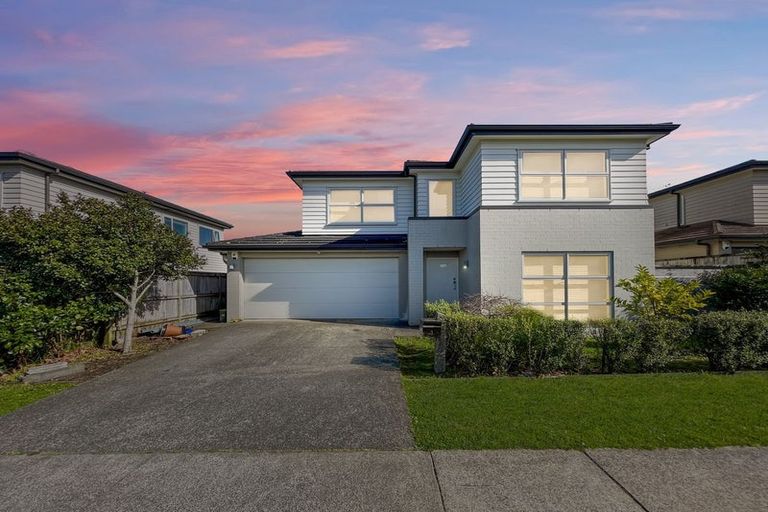 Photo of property in 3 Lorenzo Way, Flat Bush, Auckland, 2016