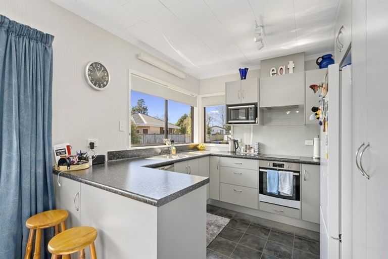 Photo of property in 30 Nikau Street, Inglewood, 4330