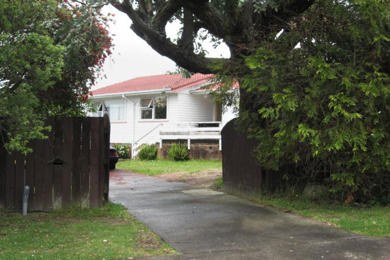 Photo of property in 63 Hatherlow Street, Glenfield, Auckland, 0629