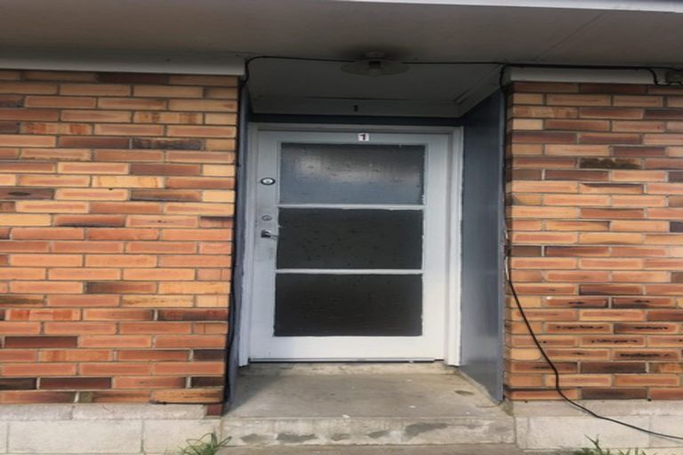 Photo of property in 3 Norman Spencer Drive, Papatoetoe, Auckland, 2104