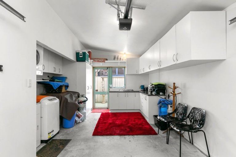 Photo of property in 125a The Parade, Island Bay, Wellington, 6023