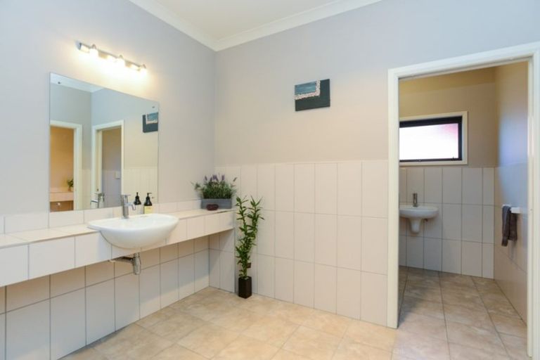 Photo of property in 66 Mantell Street, Tikokino, Waipawa, 4273