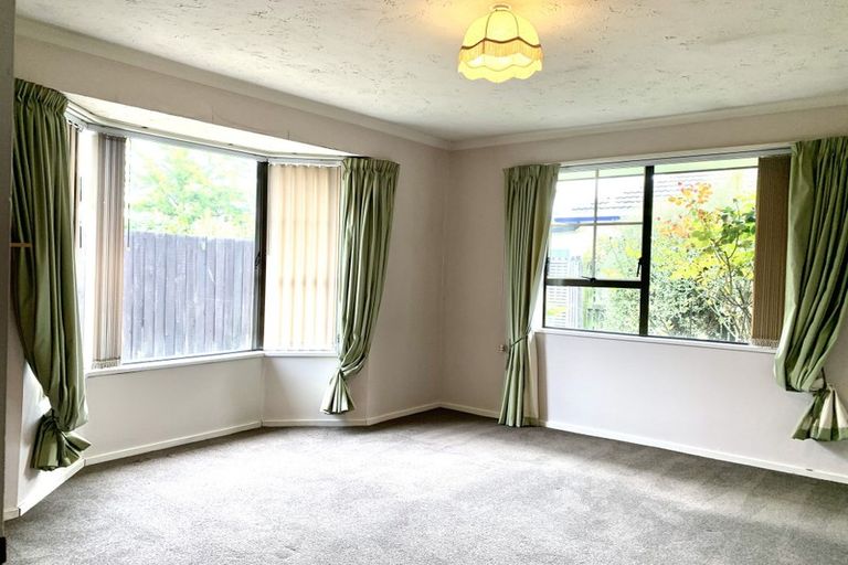 Photo of property in 1/54 Aorangi Road, Bryndwr, Christchurch, 8053