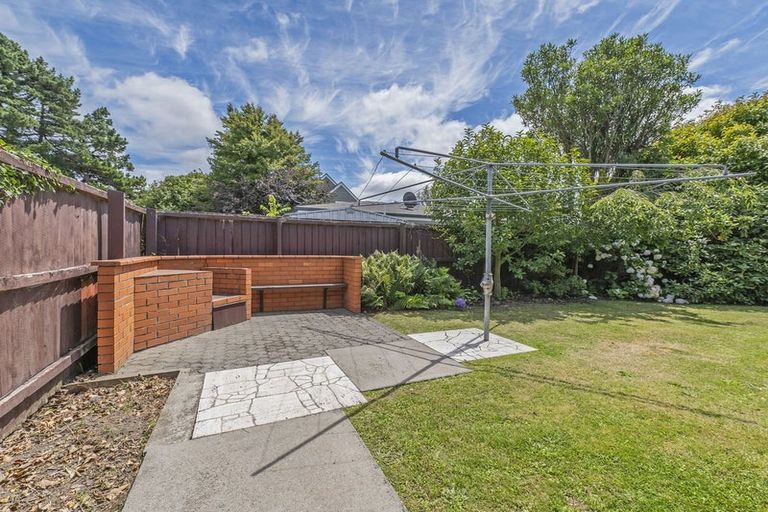 Photo of property in 39 Highfield Place, Avonhead, Christchurch, 8042