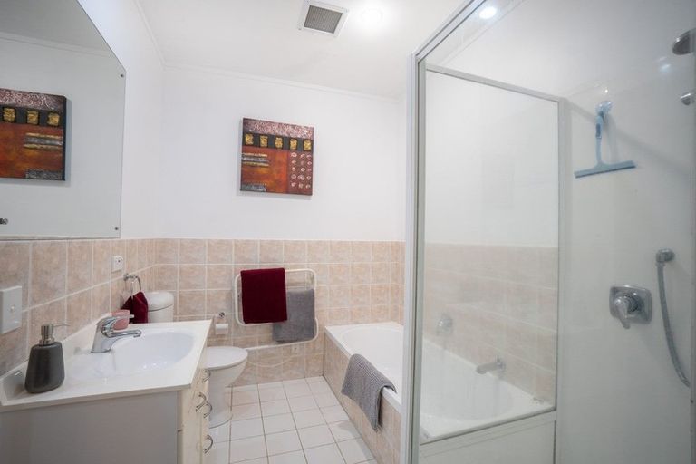 Photo of property in Maddison Apartments, 1/6f Queen Street, Palmerston North, 4410