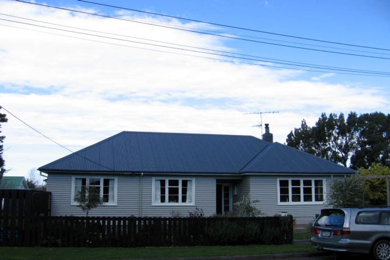 Photo of property in 14 Kenward Crescent, Featherston, 5710