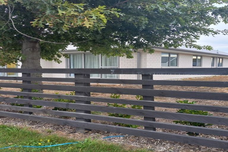 Photo of property in 18 Dray Place, Halswell, Christchurch, 8025