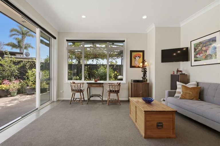 Photo of property in 22 Hansard Place, Bethlehem, Tauranga, 3110