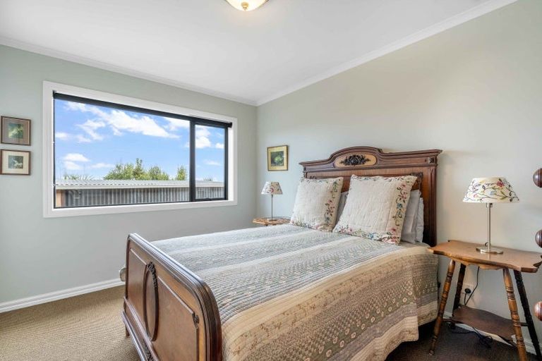 Photo of property in 1 Surrey Street, Orepuki, Riverton, 9881