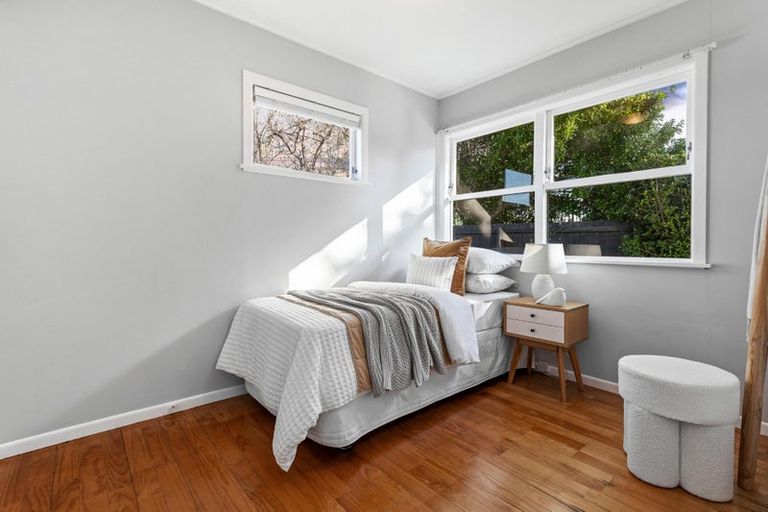 Photo of property in 1/86 Tirimoana Road, Te Atatu South, Auckland, 0602