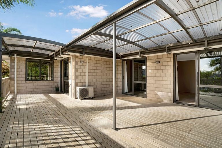 Photo of property in 22 Jezero Drive, Massey, Auckland, 0614