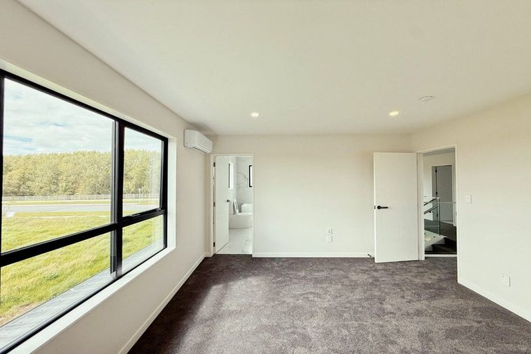 Photo of property in 2 Kobe Street, Karaka, 2580