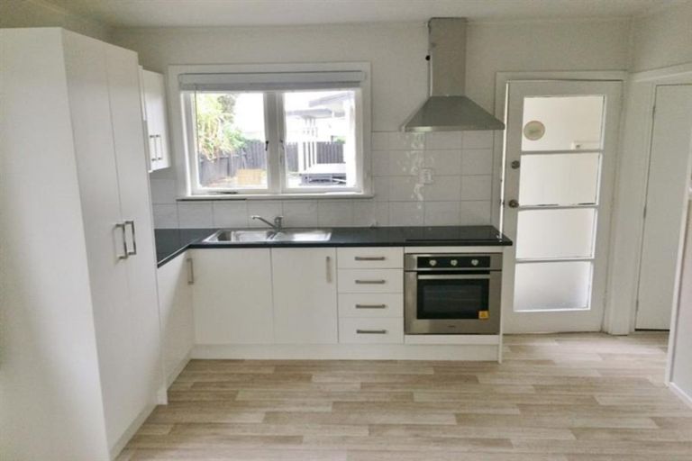 Photo of property in 2 Fields Road, Manurewa, Auckland, 2102