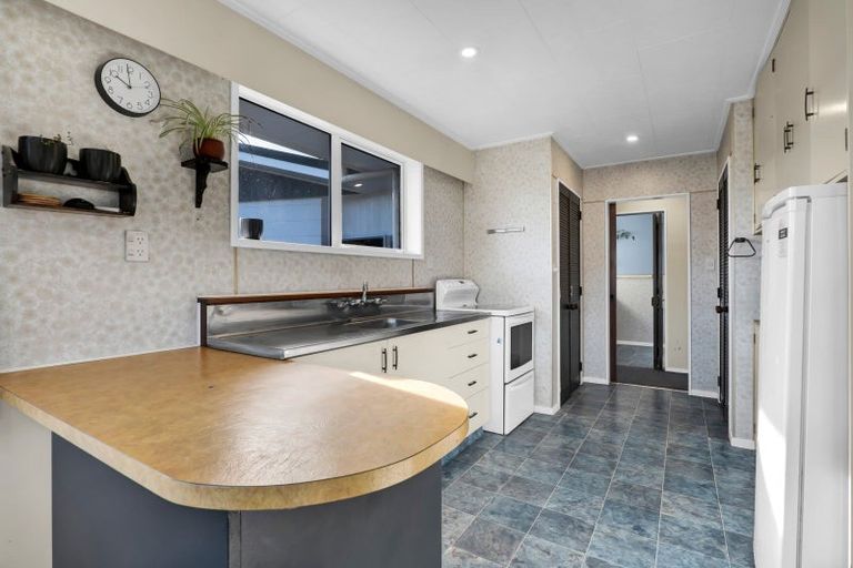 Photo of property in 13 Wilson Road, Opunake, 4616