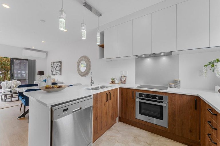 Photo of property in 1d Quincey Place, Massey, Auckland, 0614