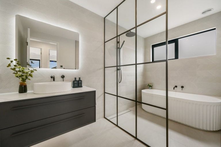 Photo of property in 13 Packer Road, Wanaka, 9382