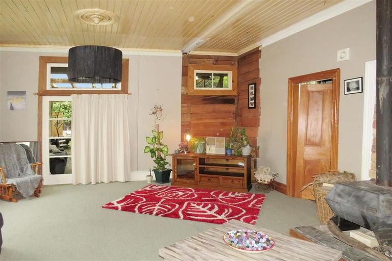 Photo of property in 41 Kaponga Street, Mamaku, 3020