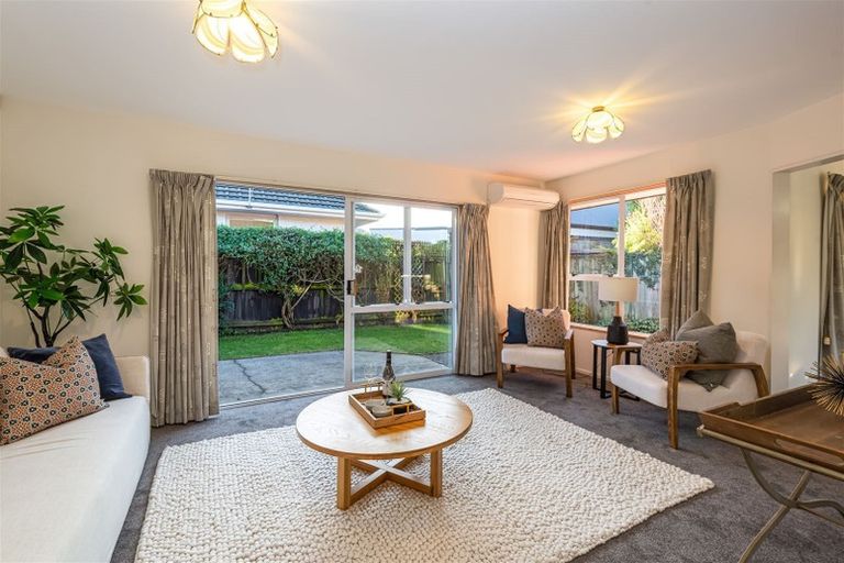 Photo of property in 2/79 Greers Road, Burnside, Christchurch, 8041