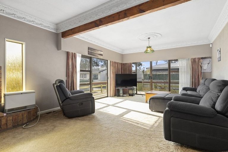 Photo of property in 12 Walsh Street, Forest Lake, Hamilton, 3200