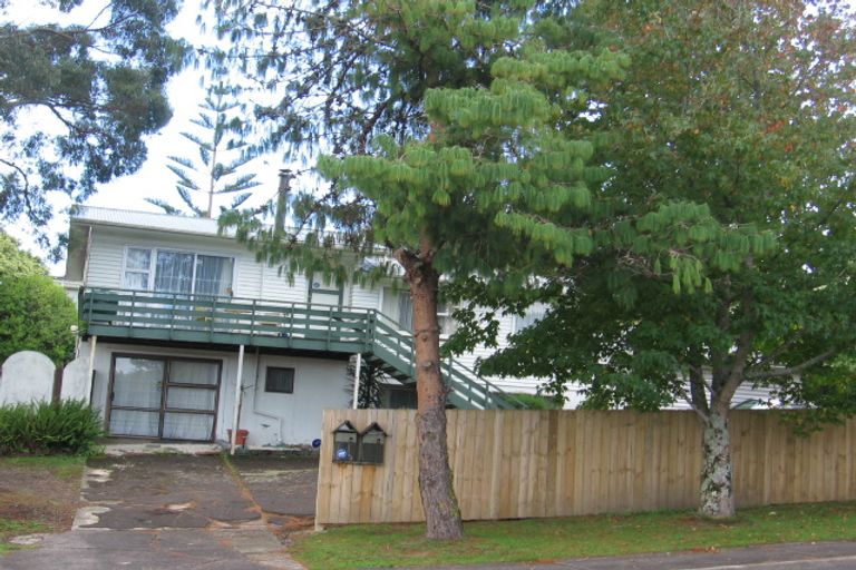 Photo of property in 74 Captain Scott Road, Glen Eden, Auckland, 0602