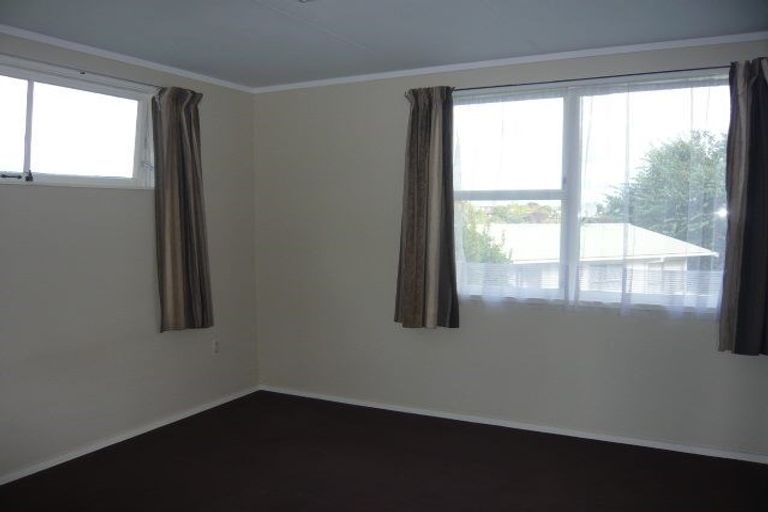 Photo of property in 18 Rothesay Place, Dinsdale, Hamilton, 3204