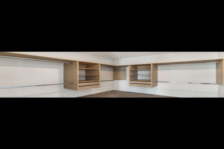 Photo of property in 2/6 Woodhouse Place, West Harbour, Auckland, 0618