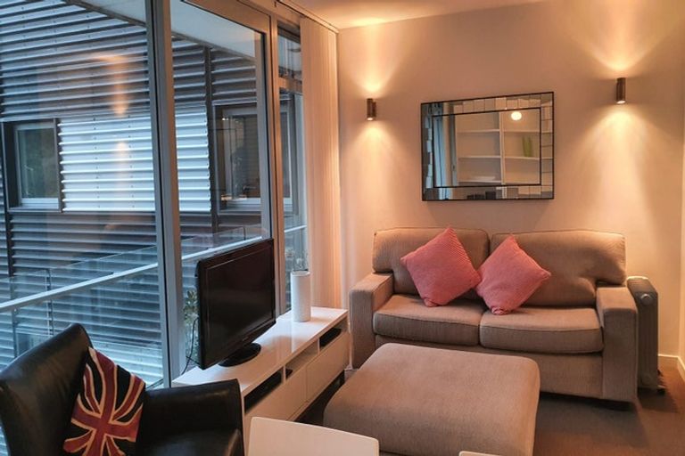 Photo of property in Montreaux Apartments, 3k/164 The Terrace, Wellington Central, Wellington, 6011