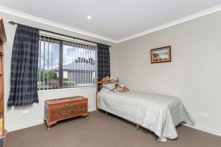 Photo of property in 9 Kahu Street, Pegasus, 7612