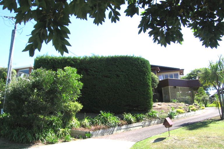 Photo of property in 20 Orchard Road, Waiake, Auckland, 0630