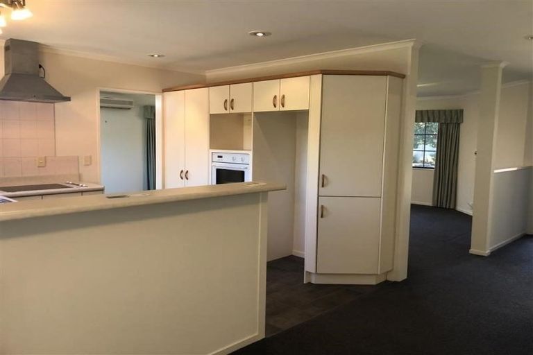 Photo of property in 11 Greenough Place, Rototuna, Hamilton, 3210