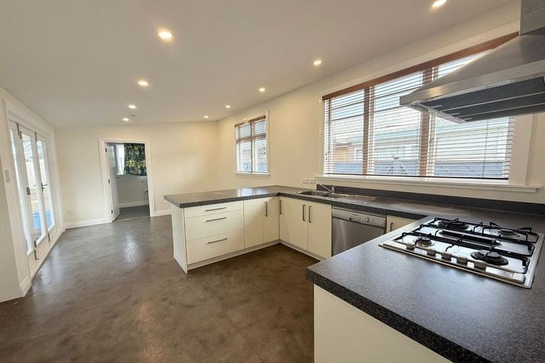 Photo of property in 48 Bristol Square, Hutt Central, Lower Hutt, 5010