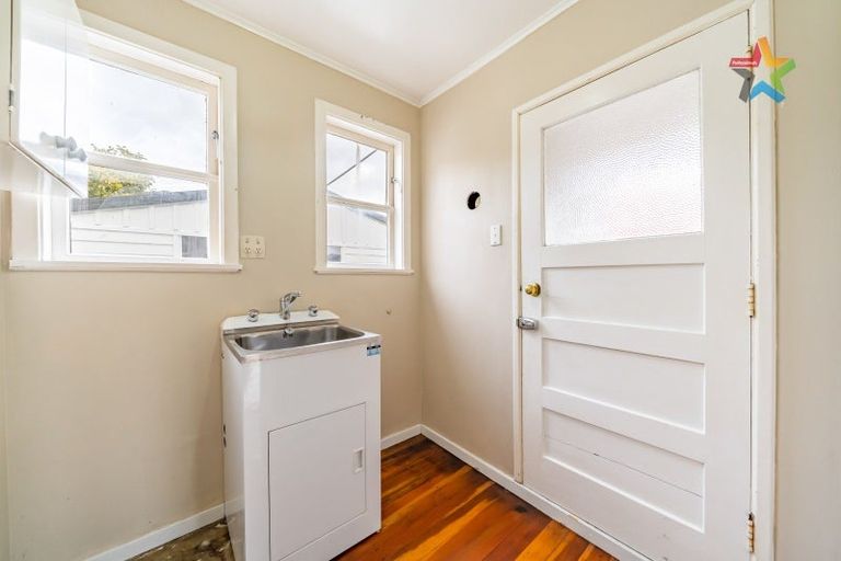 Photo of property in 4 Collett Street, Naenae, Lower Hutt, 5011