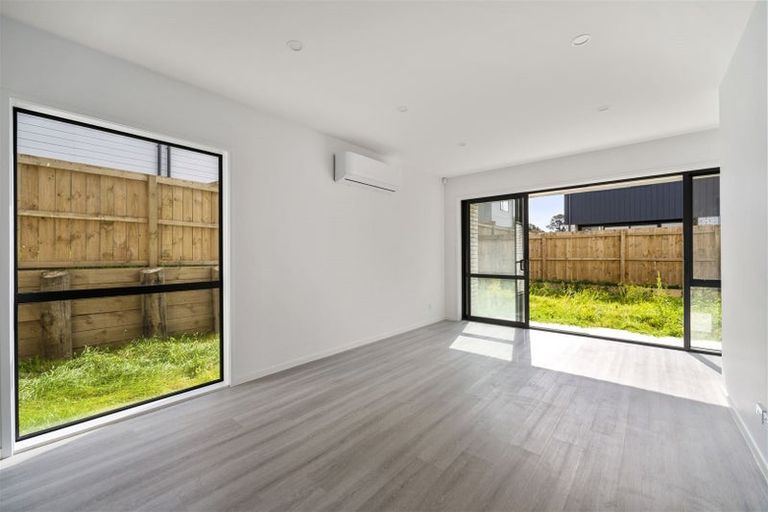 Photo of property in 19 Clay Works Lane, New Lynn, 0600
