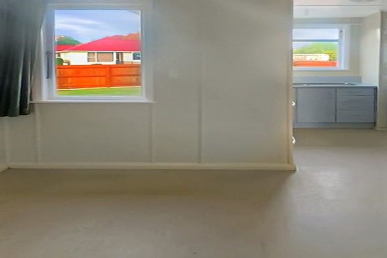 Photo of property in 23 Holland Crescent, Bulls, 4818