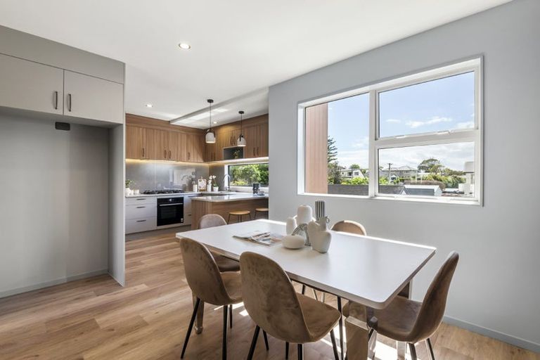 Photo of property in 2/33 Williamson Avenue, Belmont, Auckland, 0622