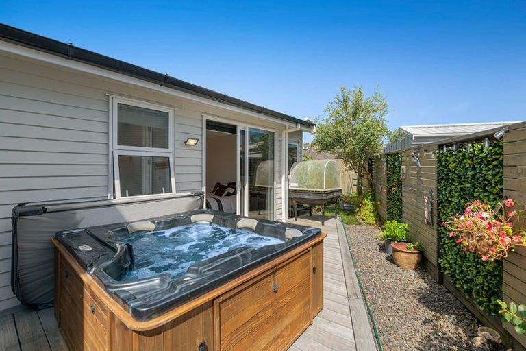 Photo of property in 27 Schooner Avenue, Snells Beach, 0920