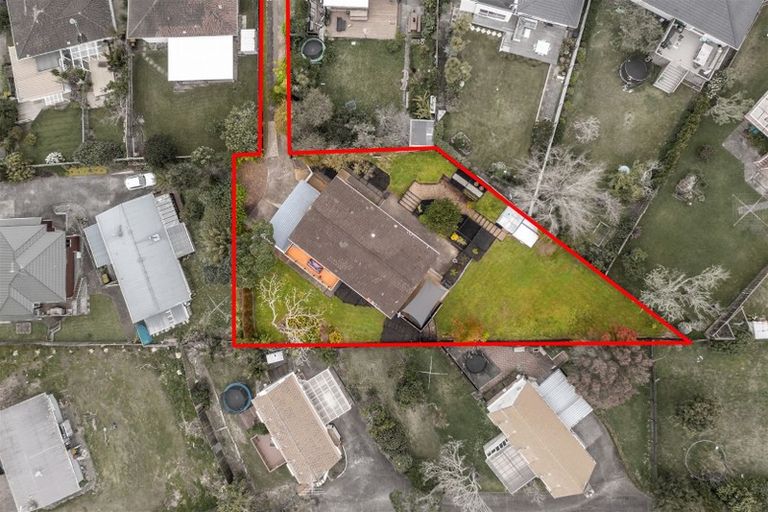 Photo of property in 19 Agincourt Street, Glenfield, Auckland, 0629