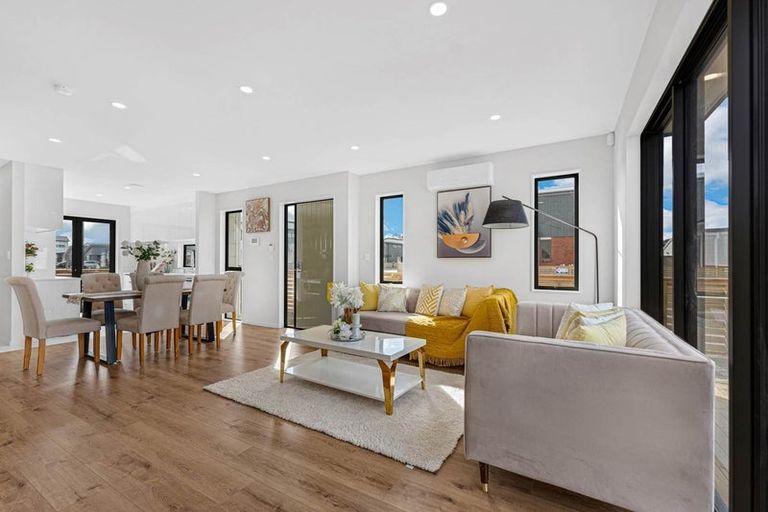 Photo of property in 20 Corporal Street, Papakura, 2110