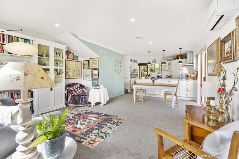 Photo of property in 79a Woodhouse Avenue, Karori, Wellington, 6012