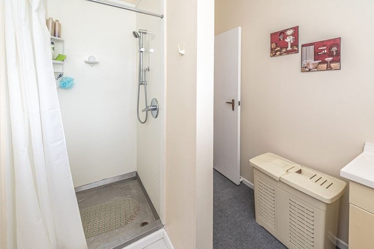 Photo of property in 27 Miro Street, Castlecliff, Whanganui, 4501