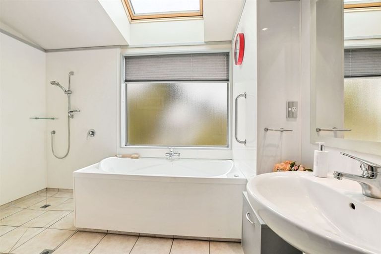 Photo of property in 117 Kidson Terrace, Cashmere, Christchurch, 8022