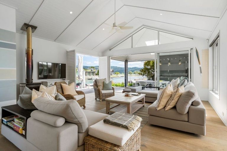 Photo of property in 133 Motu Capri, Pauanui, Hikuai, 3579