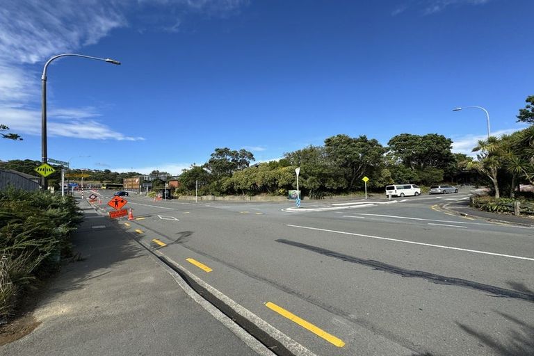 Photo of property in 18b Bracken Road, Newlands, Wellington, 6037