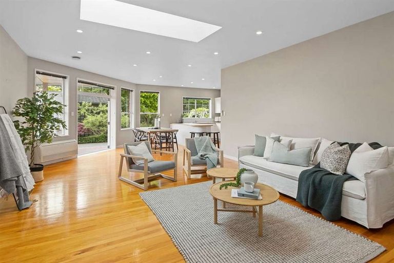 Photo of property in 15 Ngaio Street, Saint Martins, Christchurch, 8022