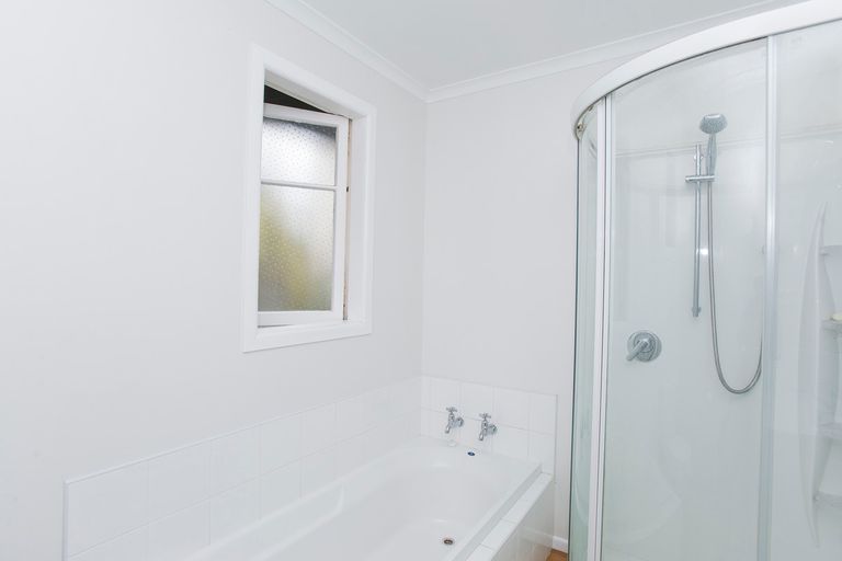 Photo of property in 26 Lysnar Street, Okitu, Gisborne, 4010