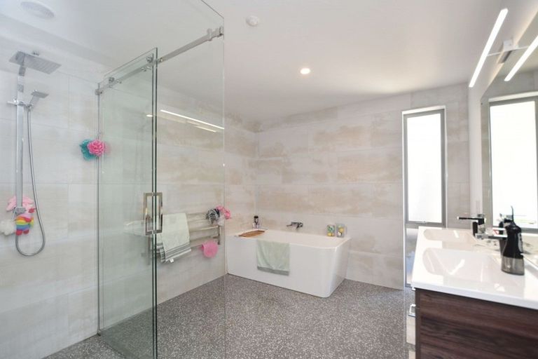 Photo of property in 8 Allan Street, Otatara, Invercargill, 9879