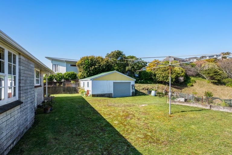 Photo of property in 45 Kahu Road, Paremata, Porirua, 5024